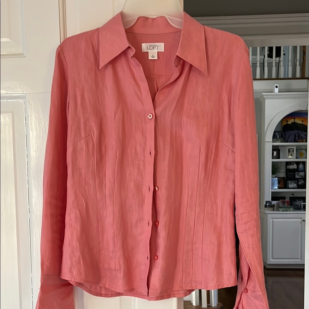 LOFT Women's Pink Button-Up Top